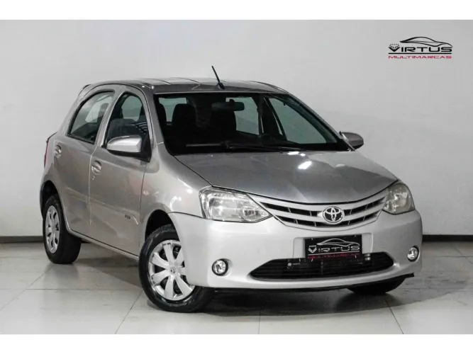 Toyota Etios X 1.3 Flex 16V 5P Mec. 2017