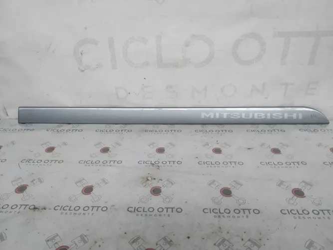 Friso De Porta Dianteiro Direito Mitsubishi Lancer 11/16