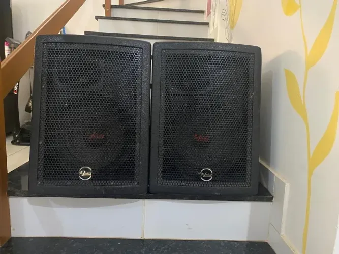 2 CAIXAS DE SOM LEACS ATIVAS