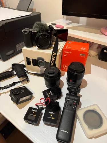 Sony ZVE10 + Lente do Kit + Sony 11mm + Viltrox 23mm + acessórios