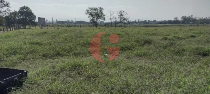 Sítio / Haras com casa sede para venda em Pindamonhangaba - SP