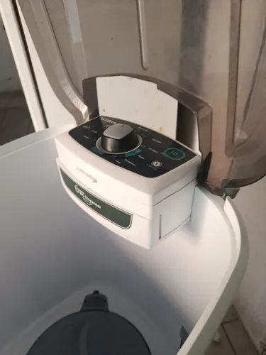 Tanquinho de lavar roupa