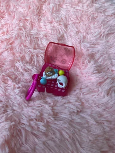 Littlest pet shop teensies