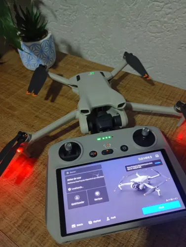DJI mini 3 com tela