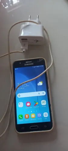 R$ 200 Tô vendendo esse celular J5 bem conservado
