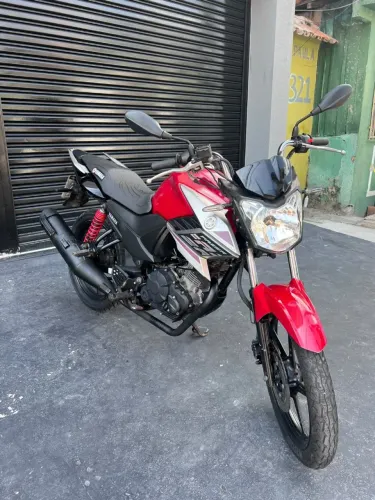 Vendo  Fazer 150 em ótimo estado, tudo funcionando