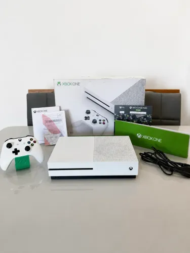 Xbox One S - Mídia Física - 4K