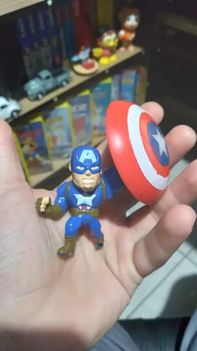 Boneco Capitão América - Vingadores Ovo de Páscoa Garoto