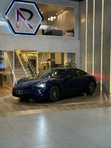 Porsche Taycan (elétrico) 2021