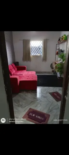 Alugo casa