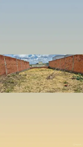 VENDE-SE TERRENO - 250 m²