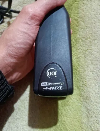 Vendo chapinha Taiff bivolt 100/120w 50/60Hz