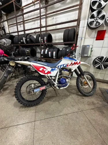Moto de trilha , tornado 250