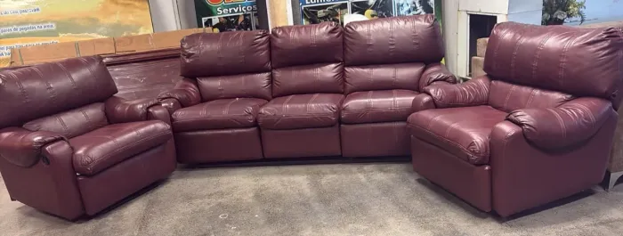 Conjunto de 2 poltronas reclináveis e 1 sofá 3 lugares em couro acolchoado