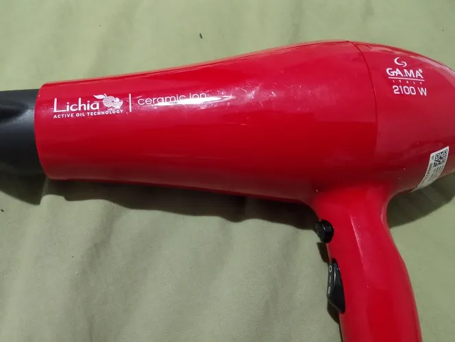 Secador de cabelo e chapinha
