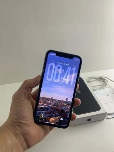 iPhone 11 - Roxo