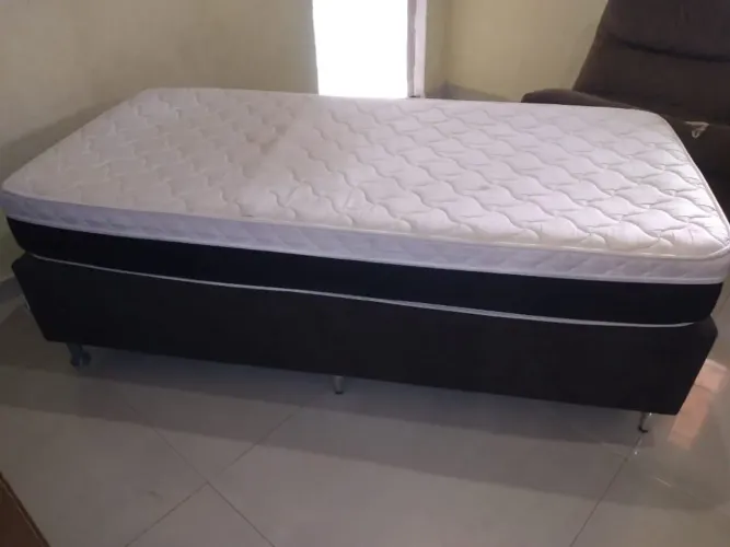 Vendo 2 Camas de Solteiro em Ótimo Estado