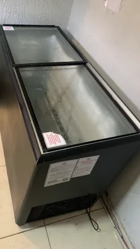 Freezer expositor horizontal