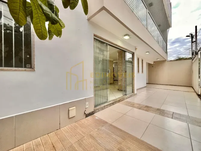 Não perca: casa com 4 quartos e área de lazer em Jardim Camburi!