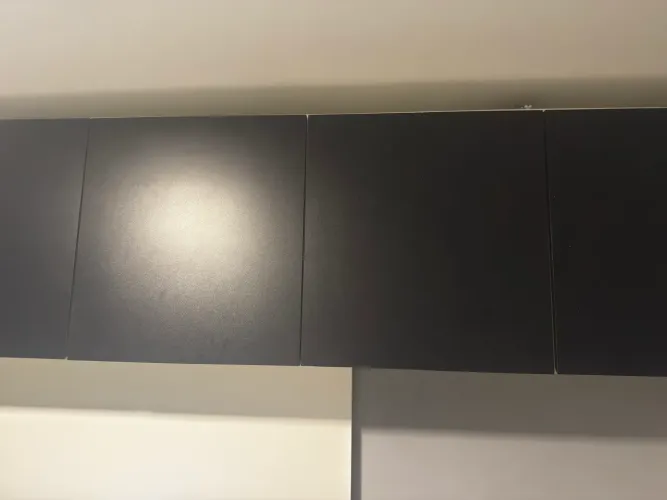 Armário Aéreo 4 Portas (Preto e Branco) - Ótimo Estado!