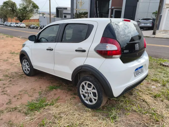 Fiat Mobi Like 1.0 Fire Flex 5P. 2023