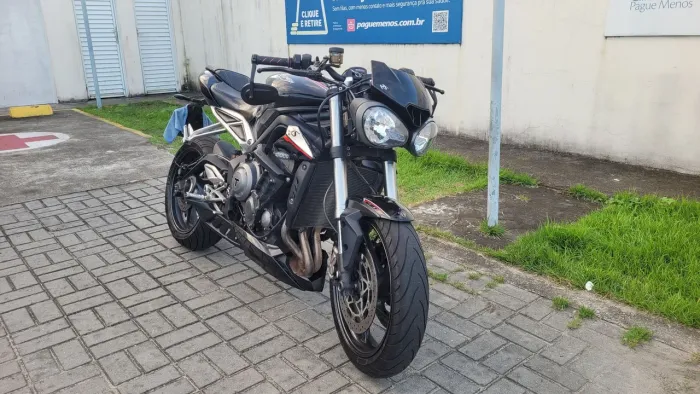 Triumph street triple 765 emplacada pneu novo
