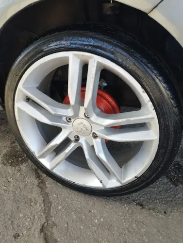 Vendo rodas 17 pneus 205.40