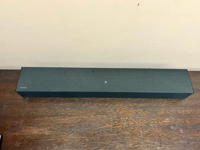 Soundbar Samsung HW-B400F: 40 W RMS, Bluetooth, HDMI ARC