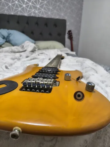 Guitarra cort viva series