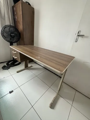 Escrivaninha seminova