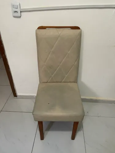 Vendo Cadeiras R$ 100 unidade 