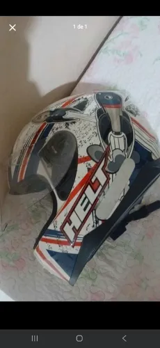 Capacete HELT.