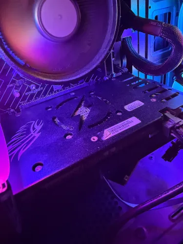 RX 6600M