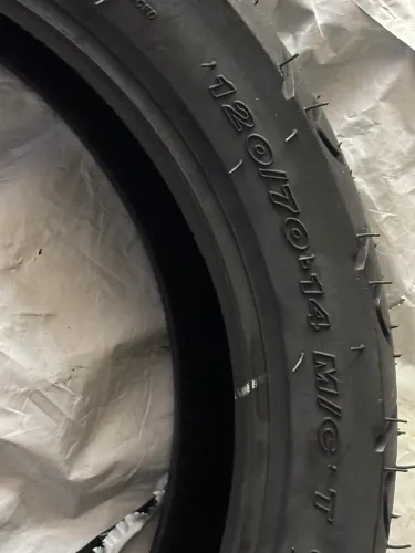 Pneu moto pcx 120/70/14 maggion