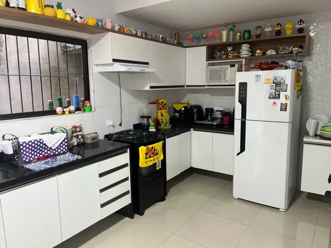 Montagem de móveis e fabricação em geral