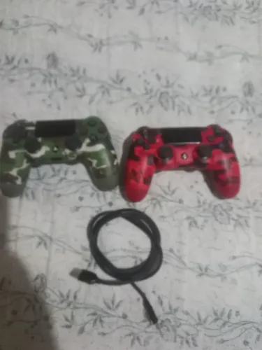 VENDO 2 CONTROLES PS4
