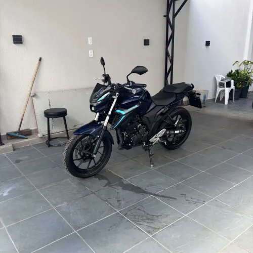 Yamaha Fazer FZ25 2026 Fazer 250 2200 km nota fiscal no meu nome, todas as revisões feitas