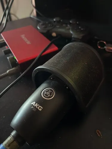 microfone condensador akg p120