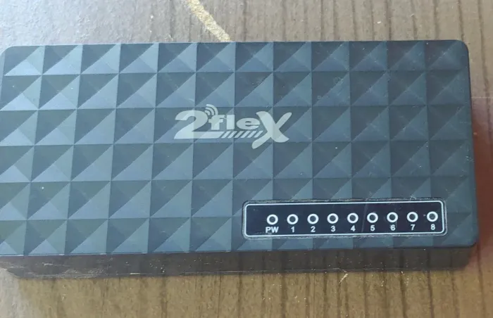 Switch 8 Portas Fast Ethernet 10/100 2Flex
