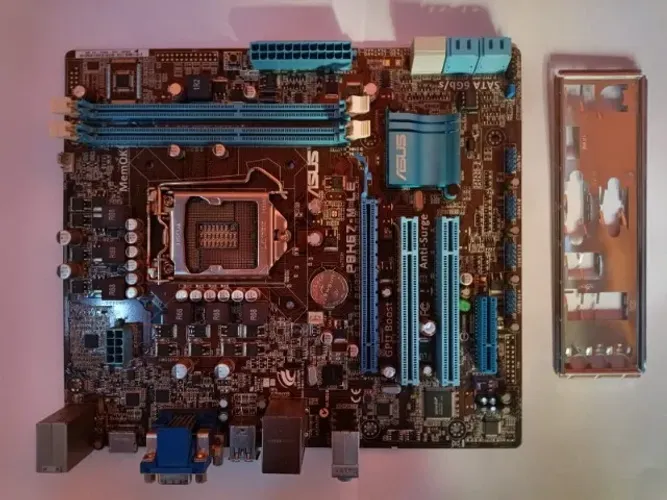 PLACA MÃE: ASUS P8H67-M LE + ESPELHO - OFERTA RELÂMPAGO