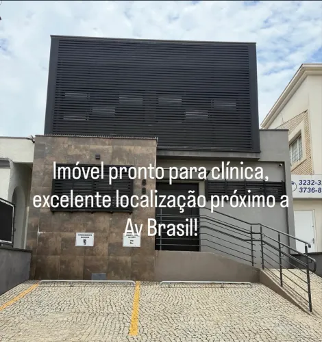 Clínica montada próximo à Av Brasil