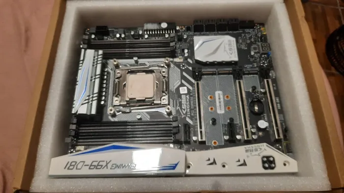 Kit x99 d8i com processador E52680-V4 nova