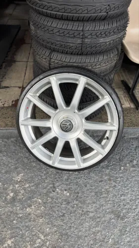RODAS DA MERCEDES MULTIFUROS DE 5 (apenas rodas)