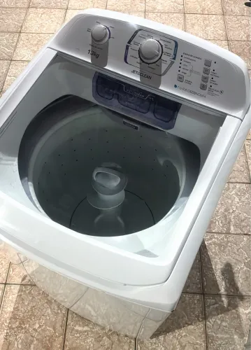Valor R$800, máquina de lavar Electrolux modelo Jet Clean