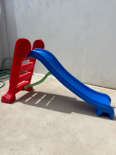 Escorregador infantil