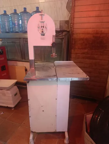 Serra-fita industrial