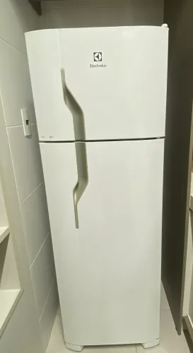 Geladeira Electrolux 260 litros
