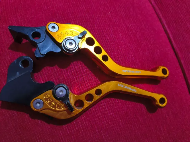 Manete Honda esportiva