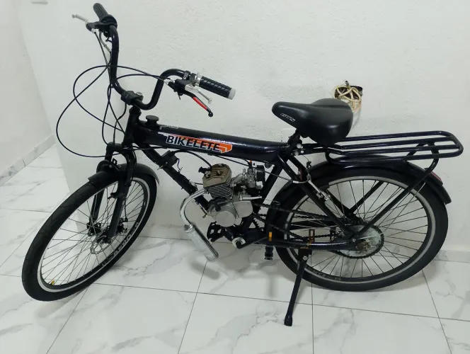 Bicicleta motorizada tanque no quadro motor 2 tempos gasolina usando bom estado