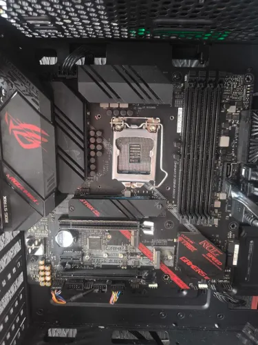 ? PLACA-MÃE ASUS TUF GAMING B460M-PLUS ? PRA DESMANCHE